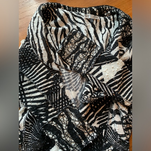 Canadian made Svetlana multi-textured single-button blazer - Picture 8 of 8